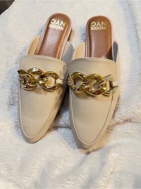 Madden NYC Women's Almond Toe Mules with Gold-Tone Chain Size 8.5-new!